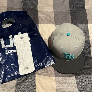 [BRAND NEW] Tampa Bay Rays 20th anniversary pink and teal hat